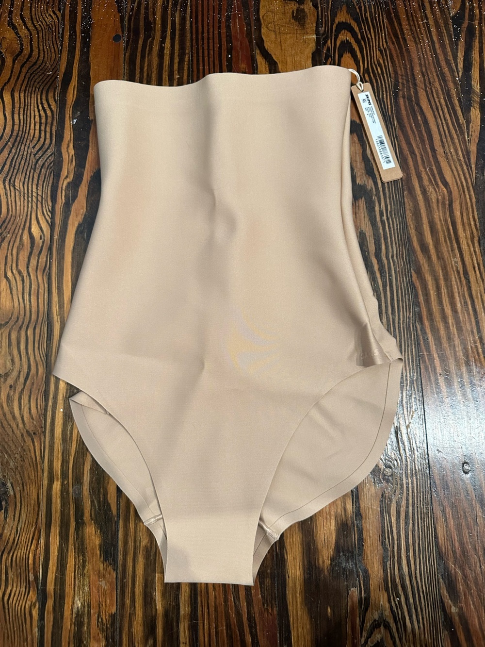 SKIMS BODY NWT High waisted brief Medium Clay